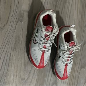Women Red and white vapor max